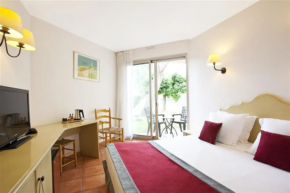 Golden Tulip Avignon Le Paradou