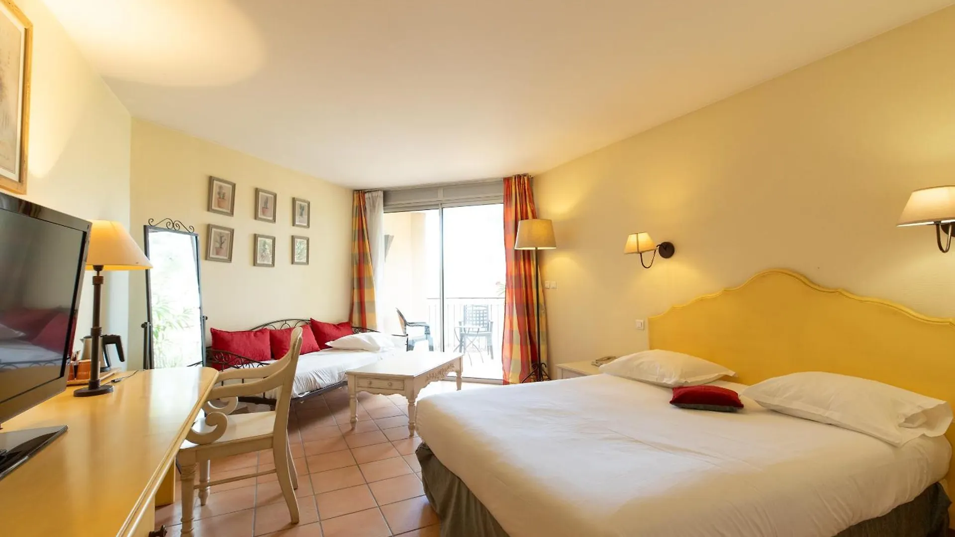 *** Hotel Golden Tulip Avignon Le Paradou Frankrig