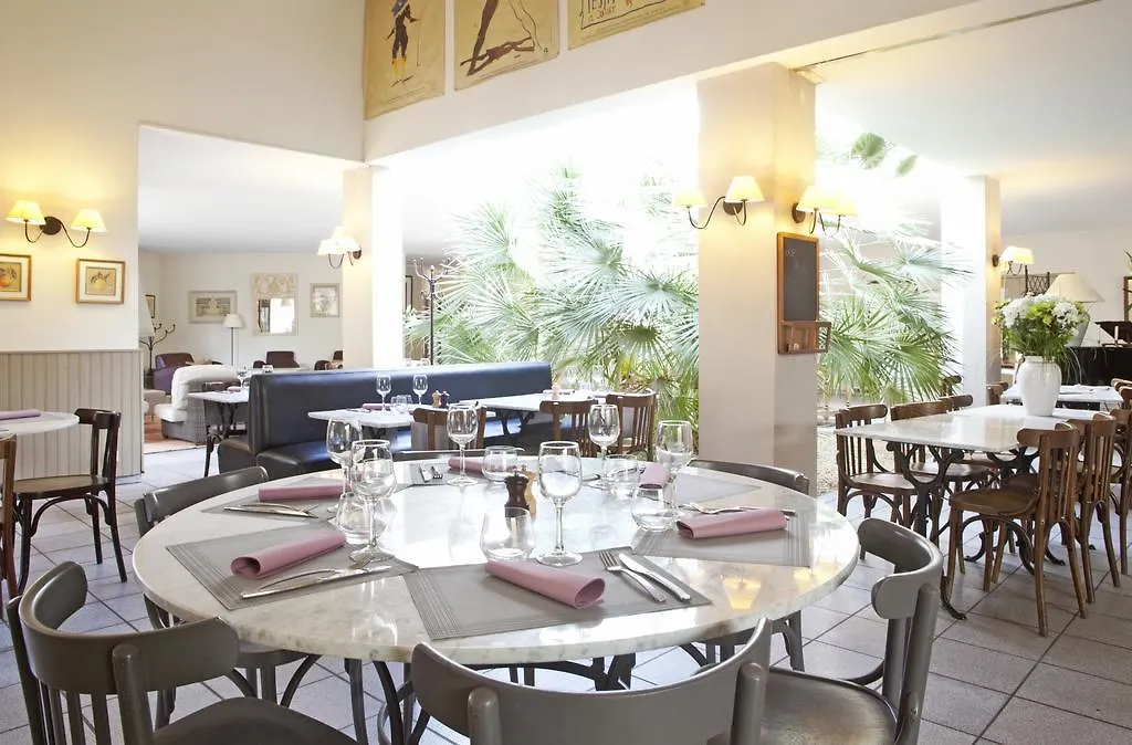 Golden Tulip Avignon Le Paradou Frankrig